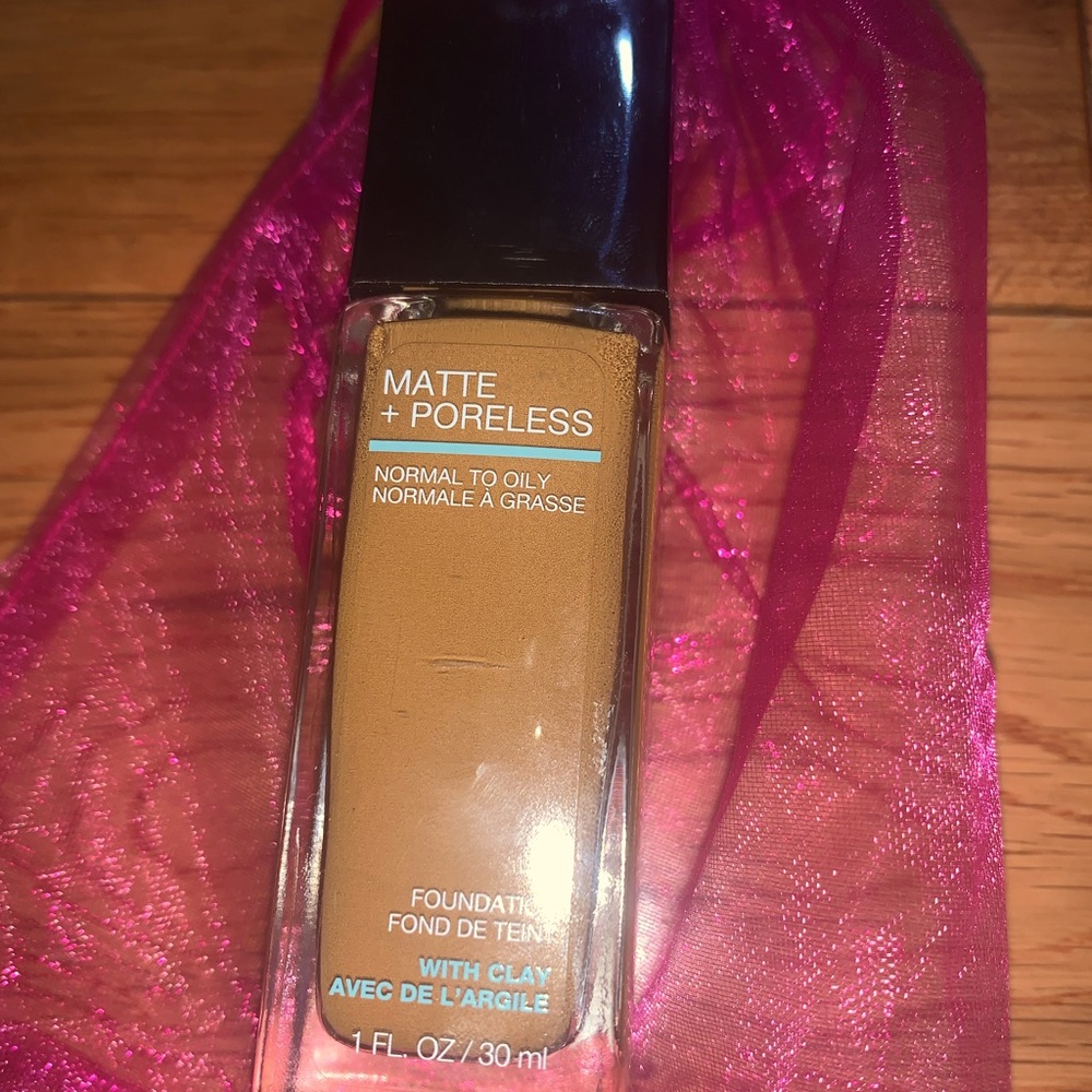 Maybelline FIT ME Matte+Poreless Foundation                       Cappuccino 340